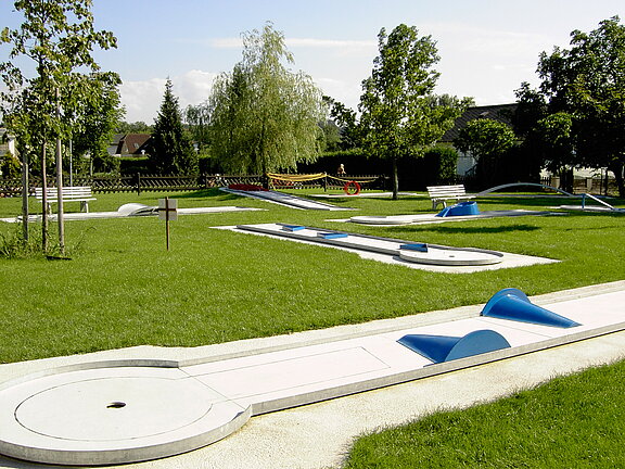 Foto von Miniaturgolf-Bahnen am Miniaturgolfplatz in der Stadtgemeinde Wieselburg 